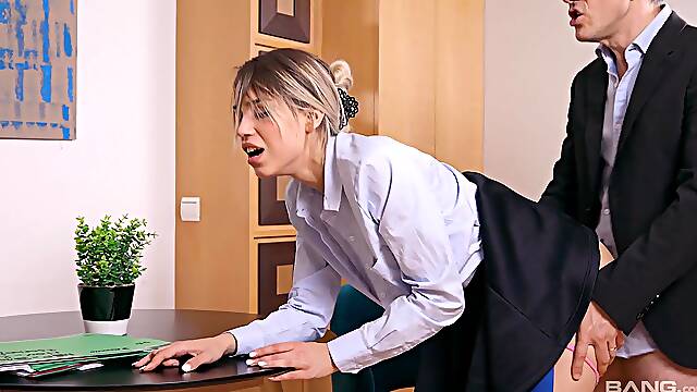 Elevee Jupe, Mini Jupe Et Talons Hauts