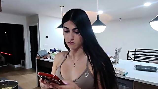 Natural babe brunette with sexy black lingerie masturbates