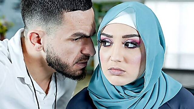 Arab teen with hijab Violet Gems gets focus lessons from her soccer coach