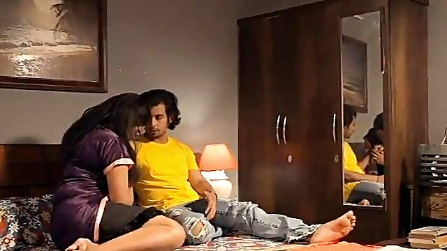 Suhagraat Par Bhabhi Ki Palang Tod Chudai Full Night