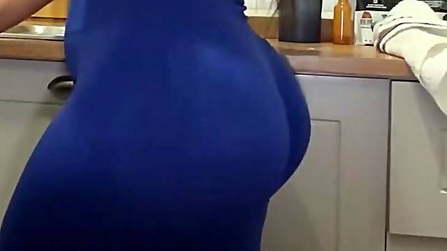 SISTER-IN-LAW WENT TO CLEAN THE HOUSE AND WAS CAUGHT BY