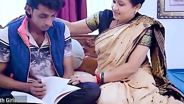 Mature brunette hookup amateur milf gives blowjob