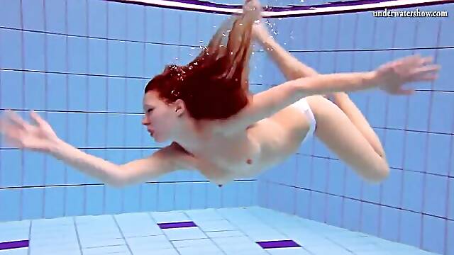 Underwater Show featuring trueloves blonde video