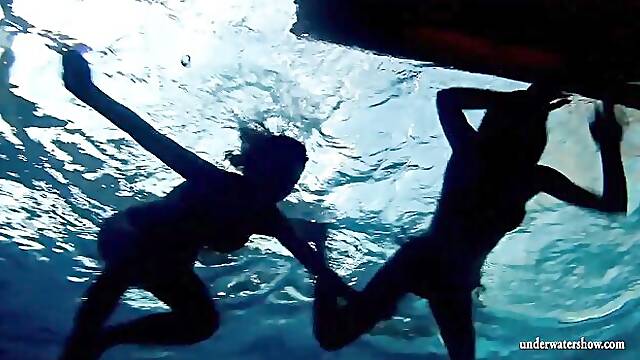 Underwater Show featuring Mia Bandini and Petras lesbian action
