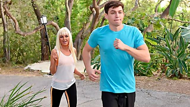 Piano In Culo, Strappo Vestiti, Pornhat Matrigna