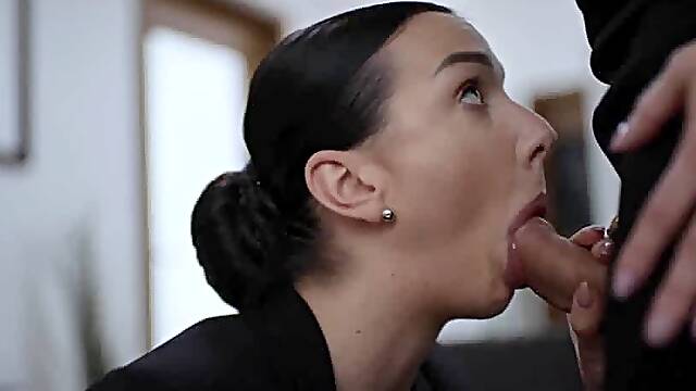 Office Employee Got Fucked And Creampied By Her Real Futanari Boss