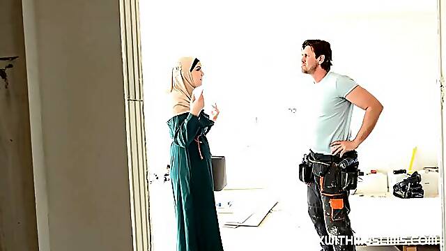 Sofia Lee is a slutty brunette with a head scarf, who likes to fuck Thomas Crown