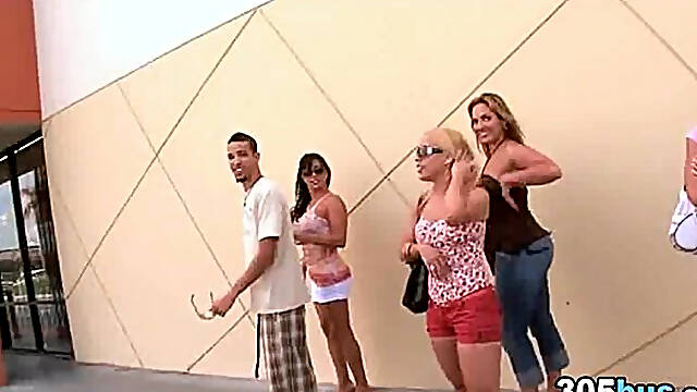 Public Amateur 35