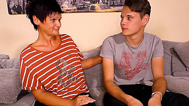 German amateur couple gets wild in swingers' scene