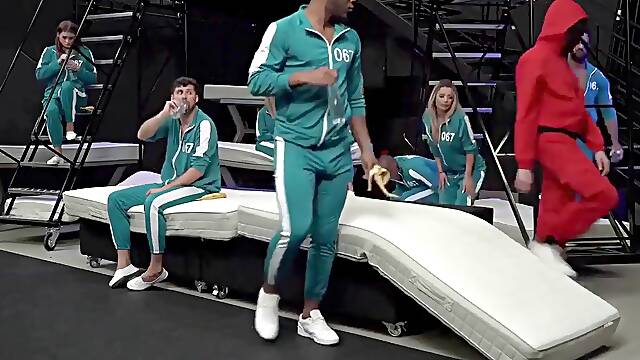 Groupe French Partouze, Sarah Francais