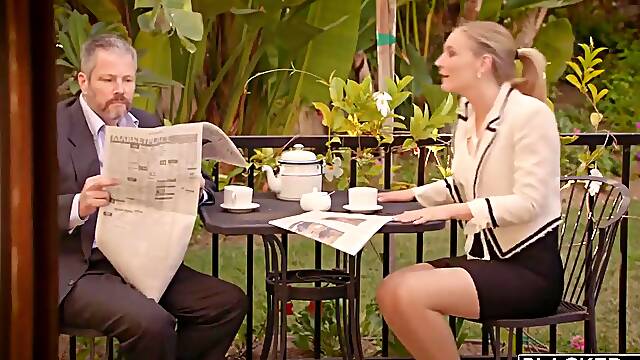 Mona Wales - Alocada escena porno exclusiva de paja