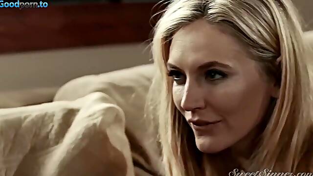 La de sofá y Mona Wales