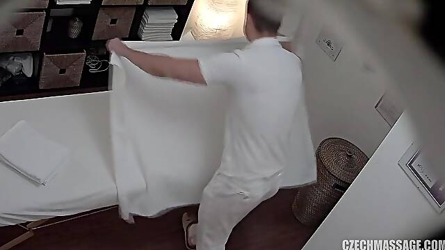 Massage Mamie Amateur, Massage Anal Tcheque