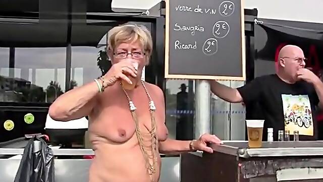 Doité En Public, Sexe Cap D Agde, Nudiste Baise Public, Enpublic, Coiffé
