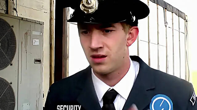 Brazzers: Seductive Damsel Disturbs Guard for Escape