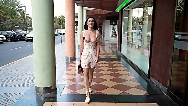 Eve Sweet public nudity