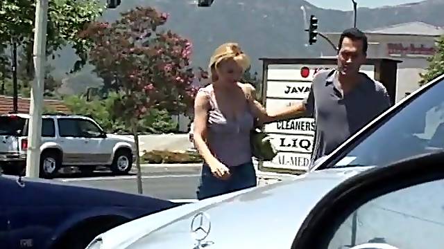 Lascivious mother Id like to fuck hooker picked up and drilled at home for facial