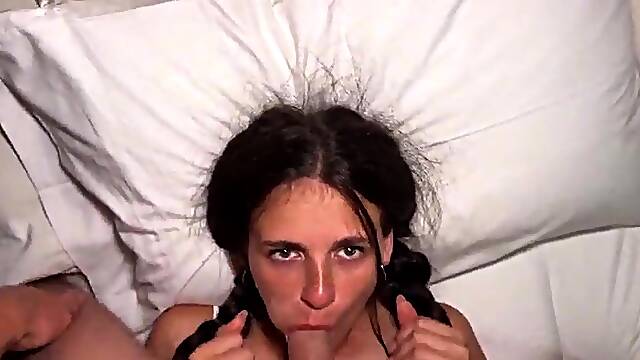 Enjoyable gals easily widen their legs in the morning for everybody who wishes it