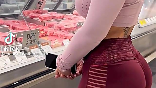 10min booty worshipping, constricted leggings and ass shorts