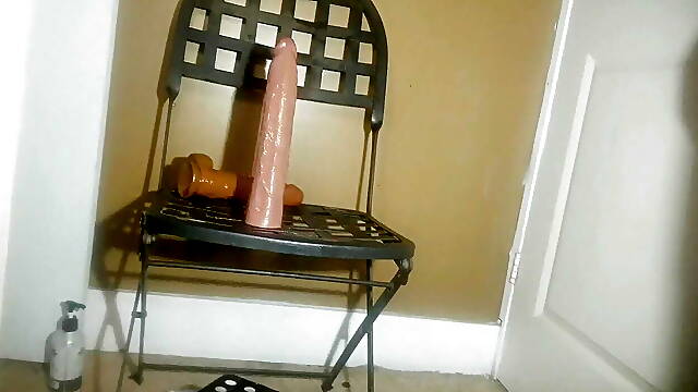 Jarmus orgasms on dildo the slide cum and dildo in