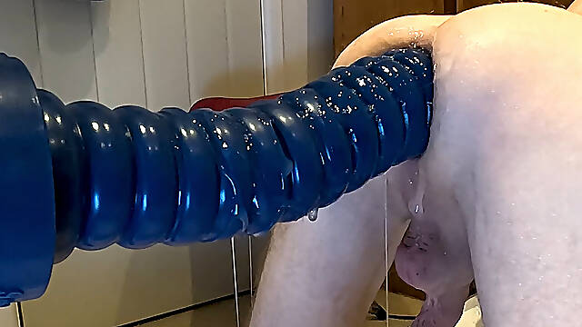 Big Blue Bumps Work a Hole