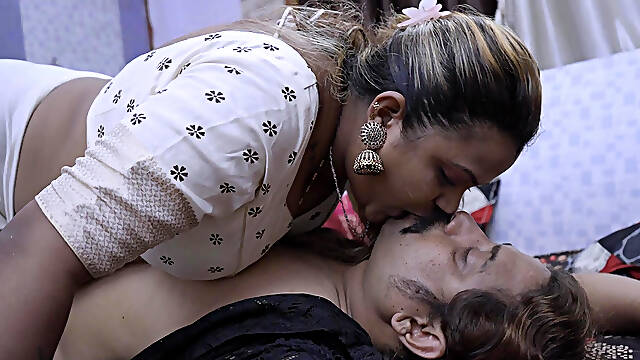 Indian Husband and Wife Had Sex in Desi Style to Relieve Their Fatigue