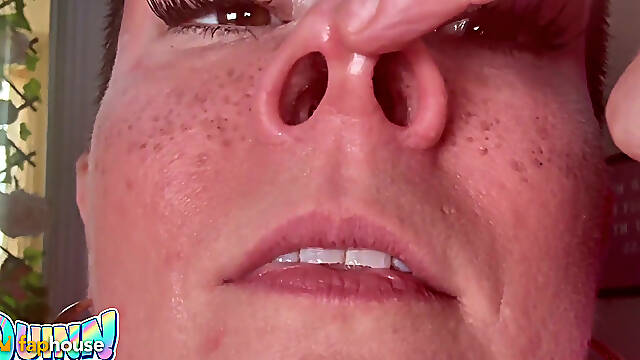 Face and Mouth Tour with Nose Play