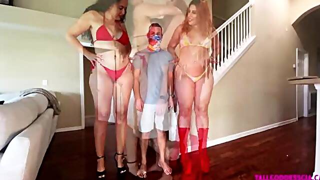 Humiliation Homme, Taille Moyenne, Comparaison Taille