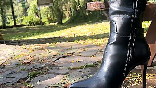Kahina and her Mighty Leather Boots – She Loves Every Step