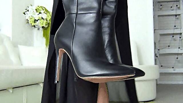 You can cum right on my boots b