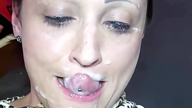 Fête échangiste allemande perverse avec sperme et les voisines