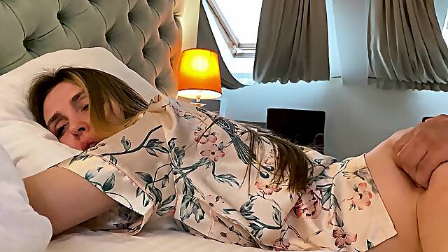 Belle Mere À L Hôtel, Fête Chambre, Chambre Gros Seins