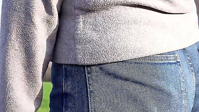 MILF with Phat Ass Walking Outdoors in Loose Jeans