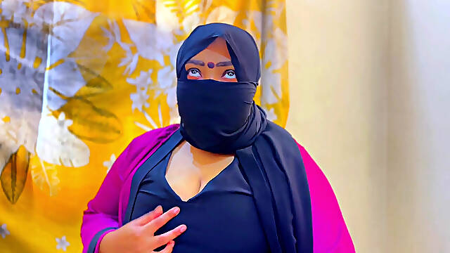 Irani Arab MILF Hot Stepmom Masturbation in Hotel Room and Hotel Guy Saw Her and He Start Handjob